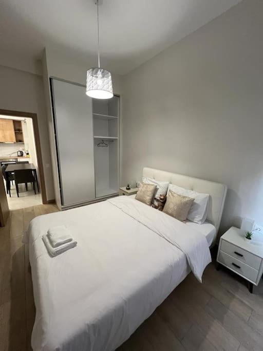 Cozy New Apartment Nearby Metro Athene Buitenkant foto